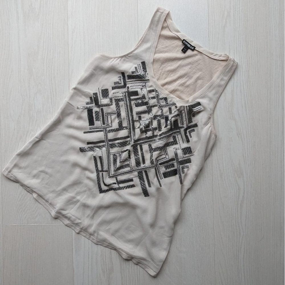 Express cream top with sequin decorations